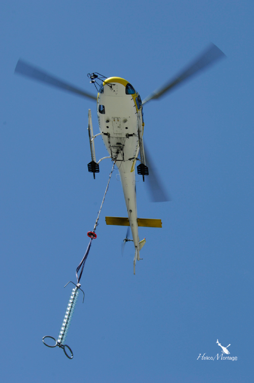 Hélicoptère H125 Ecureuil travaux ligne électrique haute tension, héliportage et transport de charge