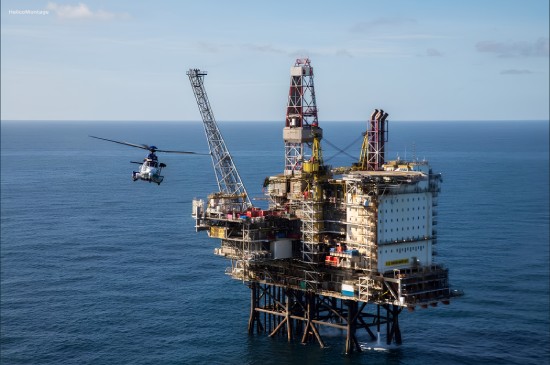 Hélicoptère Transport héliportage sur plateforme en mer, plateforme offshore